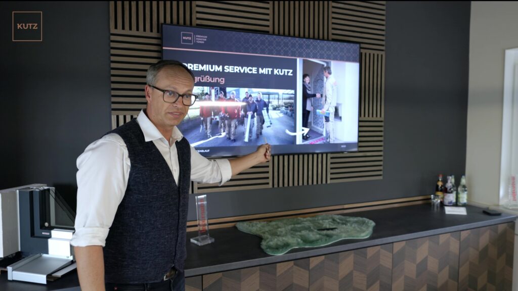 Andreas Kutz bei einem Energiesparvortrag.