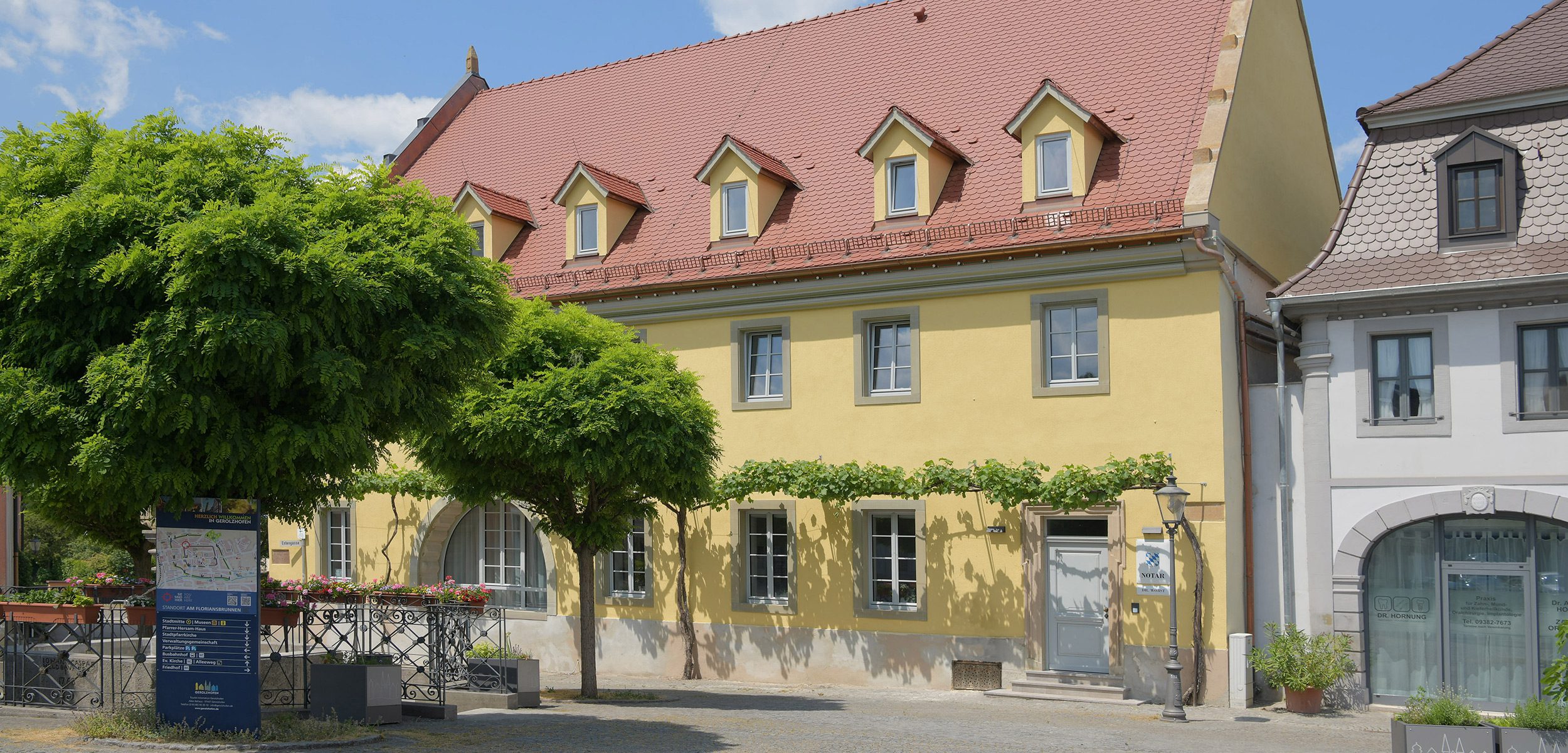 Haus zur Schwane in Gerolzhofen mit Döpfner Fenstern